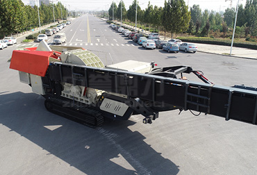 履帶移動(dòng)式破碎篩分一體機(jī)