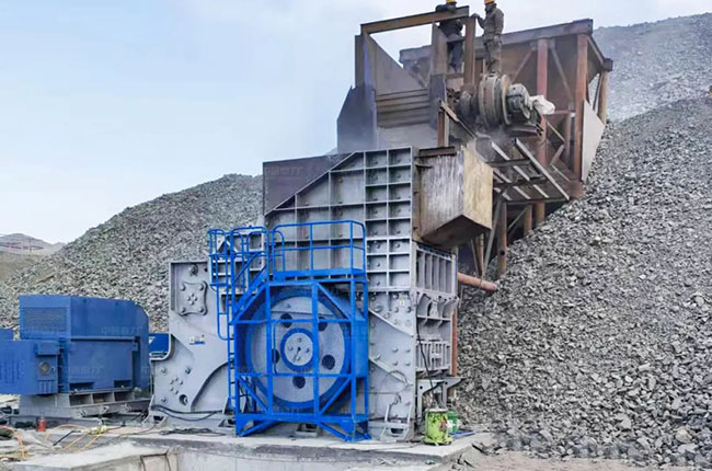 旋回破碎機試機實拍