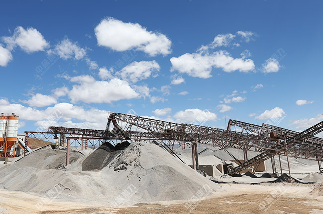 時(shí)產(chǎn)200噸制砂生產(chǎn)線案例圖片