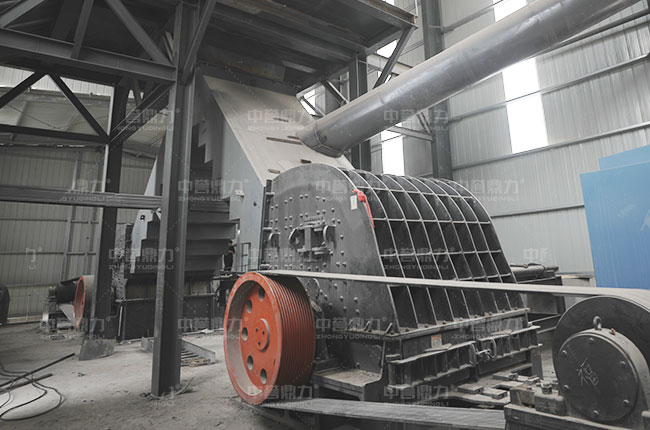 同時使用兩臺輕型錘破