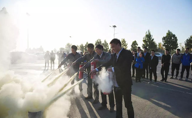 中譽鼎力智能裝備有限公司進行消防實操演練