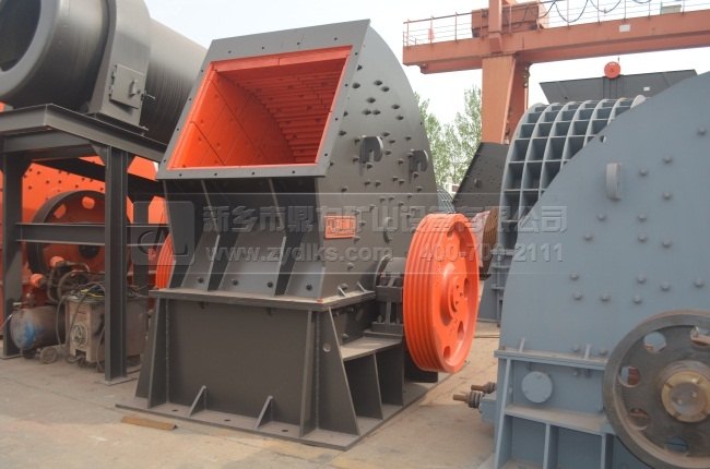 新鄉鼎力錘式破碎機設備