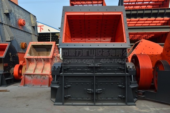 反擊式破碎機(jī)