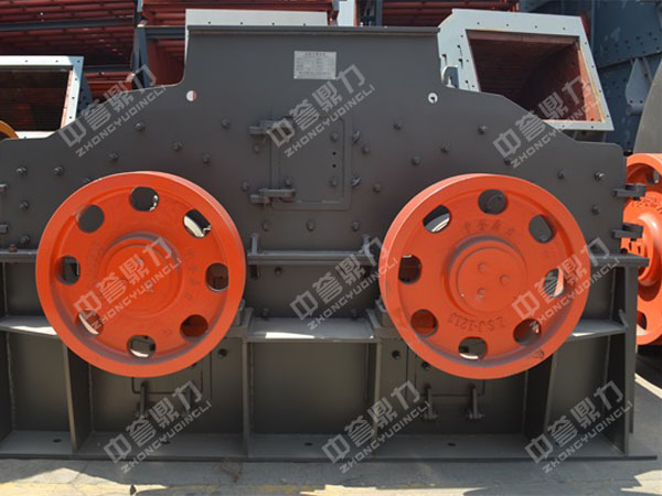 細(xì)碎破石機(jī)