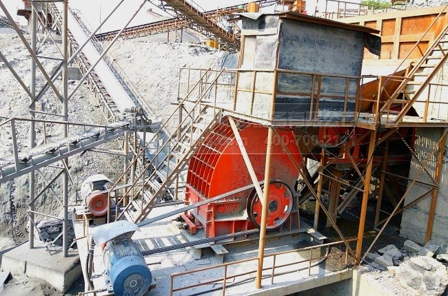 pcz1615破碎機(jī)在使用現(xiàn)場