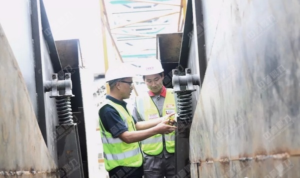 設(shè)備檢測(cè)現(xiàn)場(chǎng)