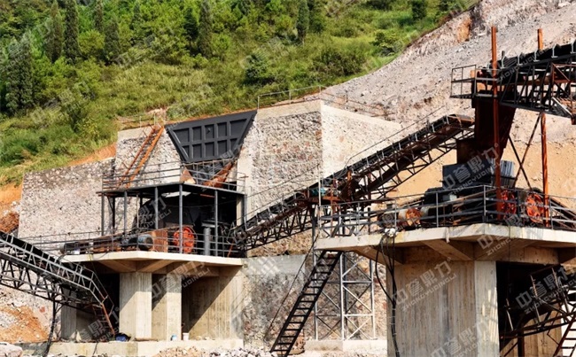 砂石料生產(chǎn)線項(xiàng)目現(xiàn)場