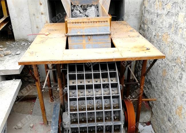 錘式破碎機(jī)用于粗碎