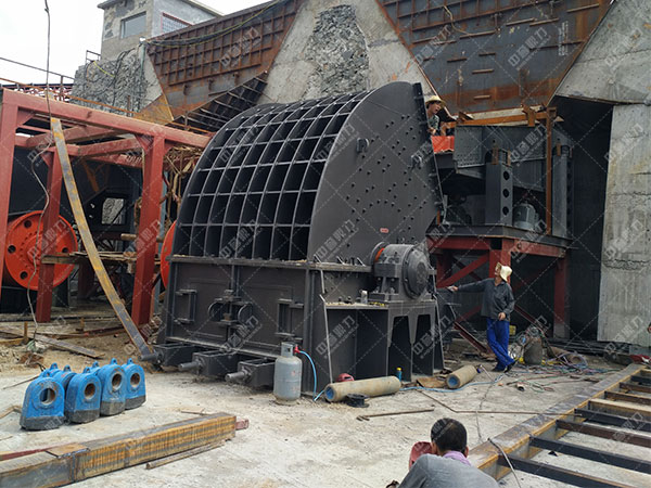 重錘破安裝現(xiàn)場