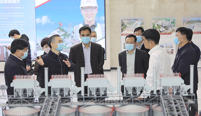 新鄉市副市長王占波蒞臨中譽鼎力視察調研