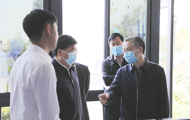 新鄉市副市長王占波一行參觀中譽鼎力礦山管理云數據