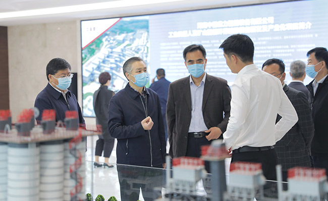 張治民董事長介紹中譽鼎力多位一體循環建材產業園