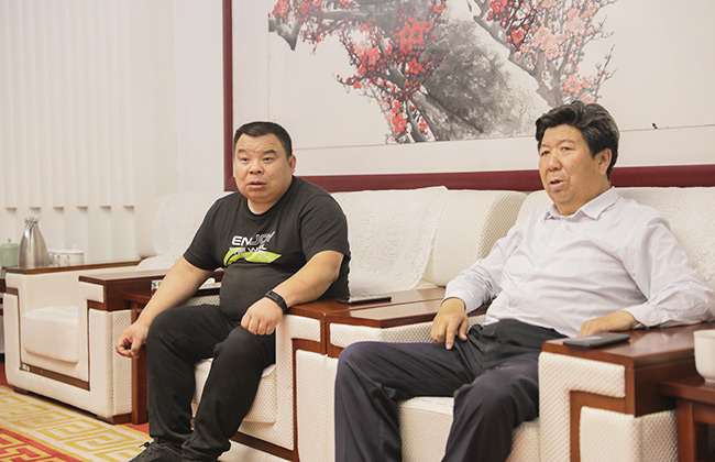 寧夏瀛海集團董事長范海龍一行參觀中譽鼎力