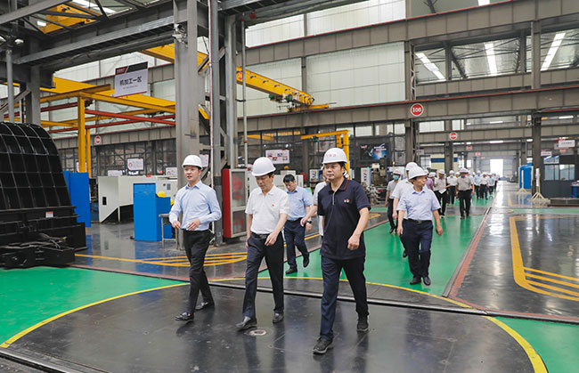 參觀中譽鼎力一體化生產車間